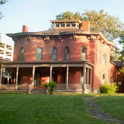 Cozad-Bates House Exterior
